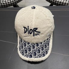 CHRISTIAN DIOR